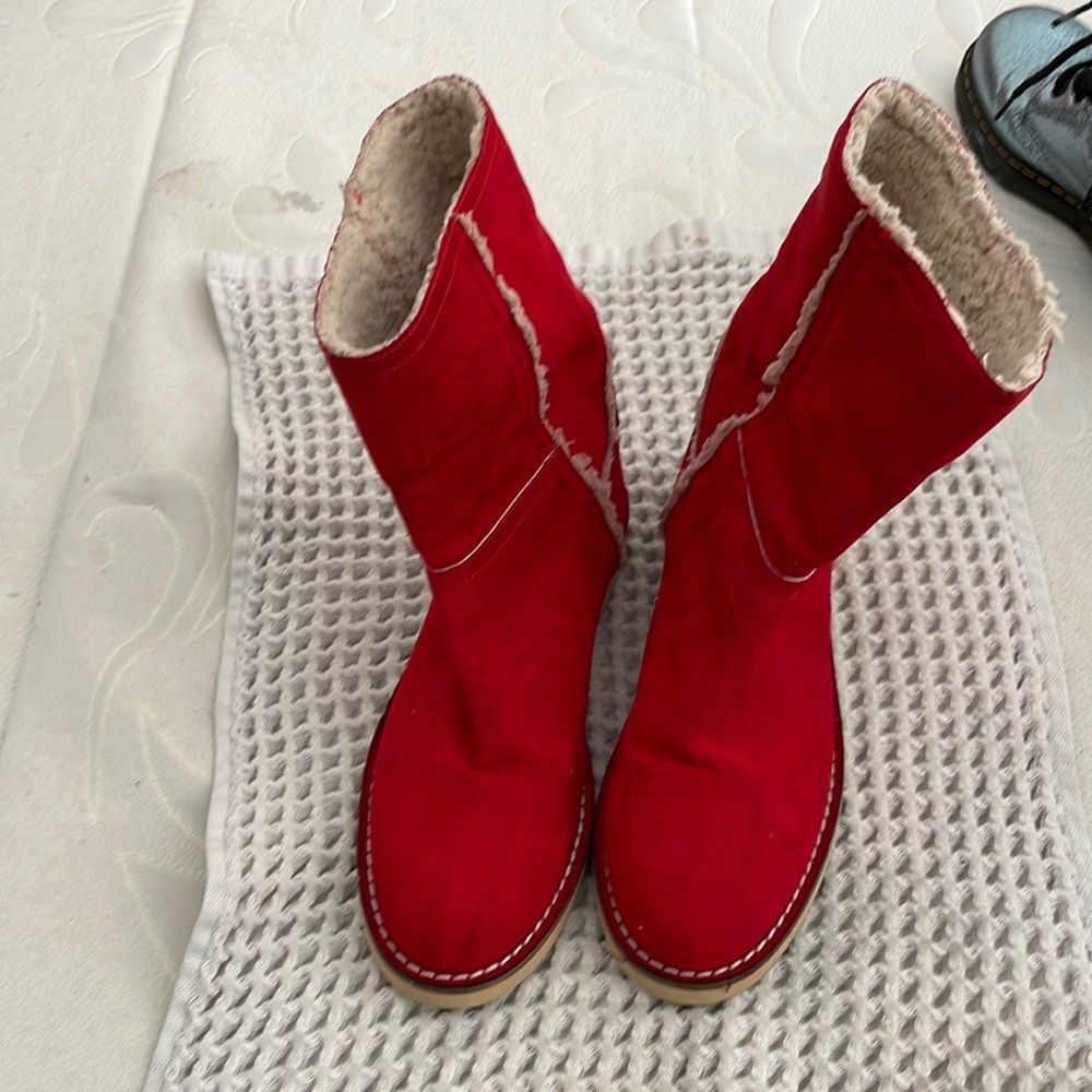 Love, Moschino red suede boots, size 36/5